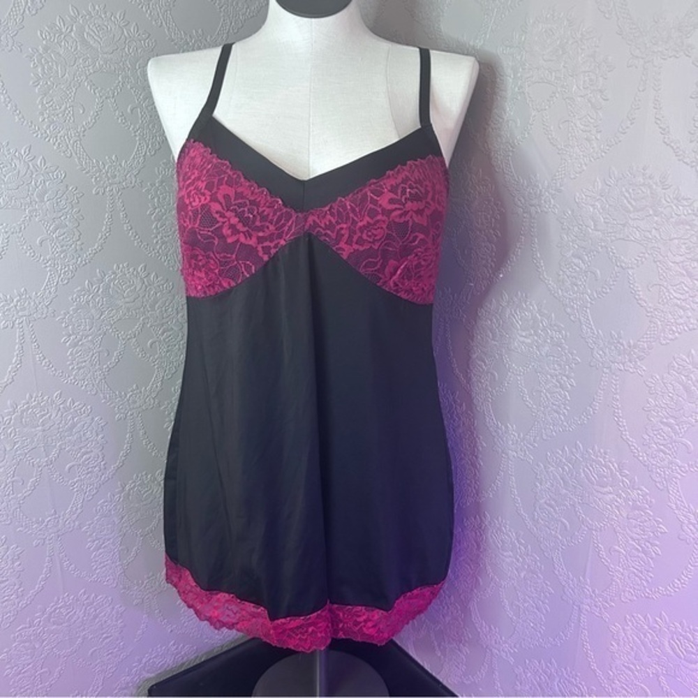 Elegant Black and Pink Lace Chemise Torrid 1 great condition